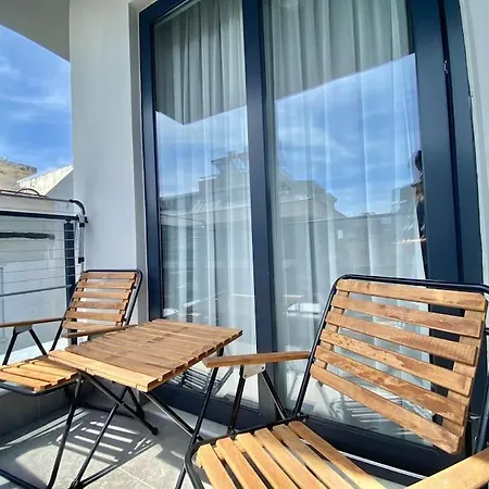 Camelia 12 1+1 On Cleopatra With Partly Seaview Apartment Alanya