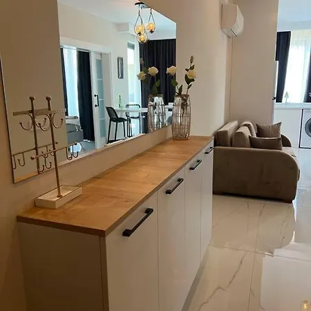 Camelia 12 1+1 On Cleopatra With Partly Seaview 아파트